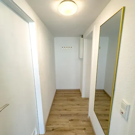 Messe-Apartment Fuer 5 Gaeste Mit Balkon Und Lift Hannover Buitenkant foto