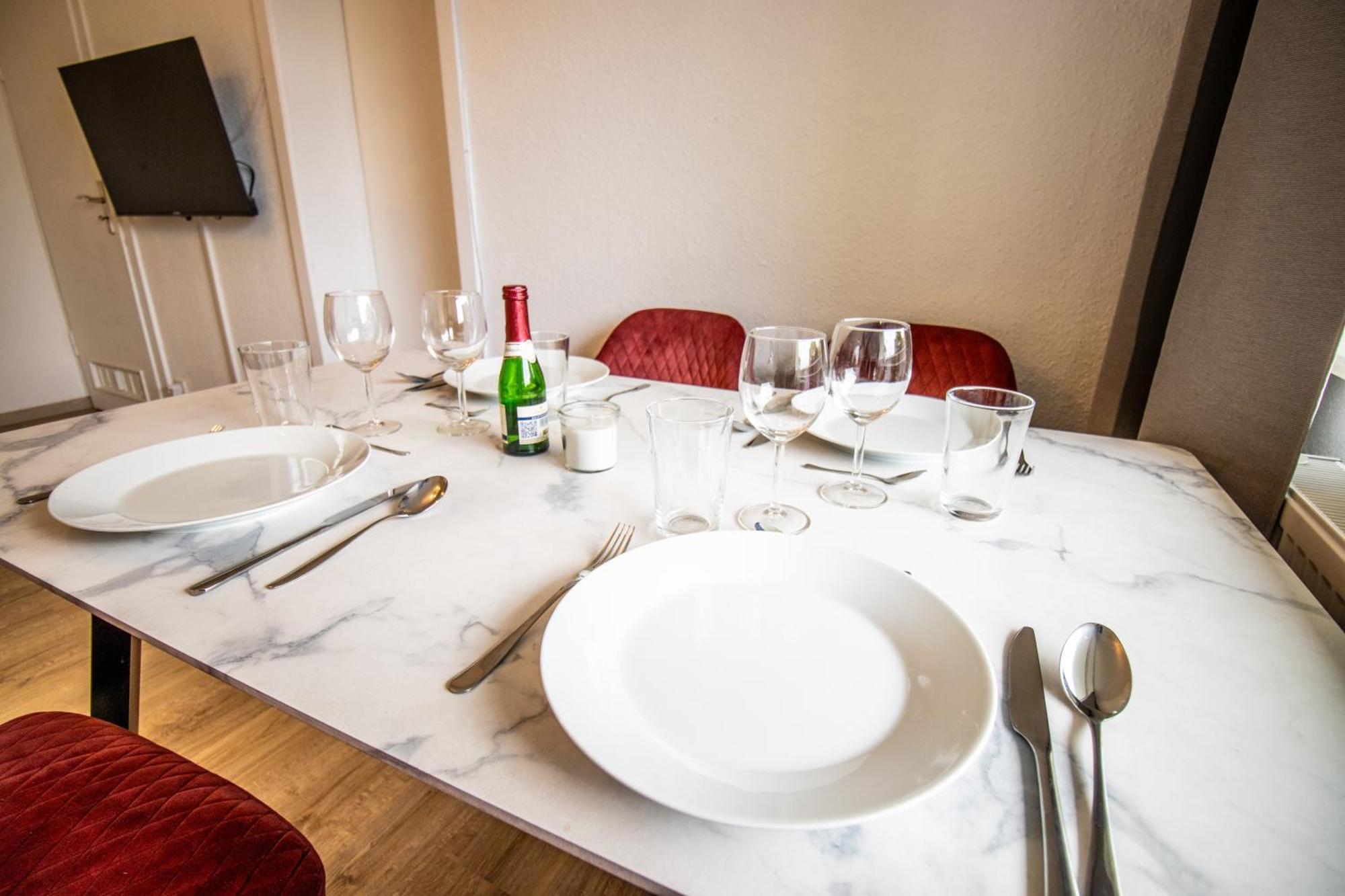 Messe-apartment Fuer 5 Gaeste Mit Balkon Und Lift Apartment *