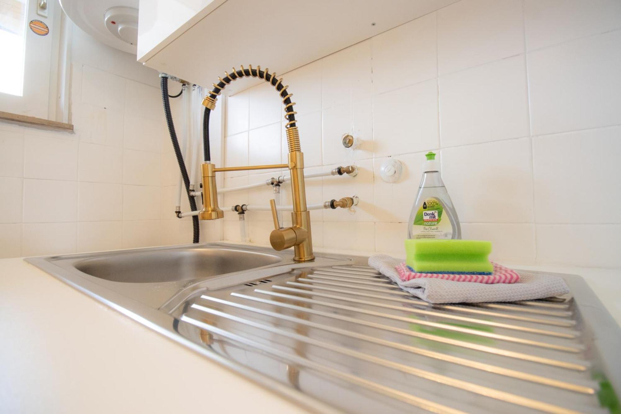 Messe-apartment Fuer 5 Gaeste Mit Balkon Und Lift *